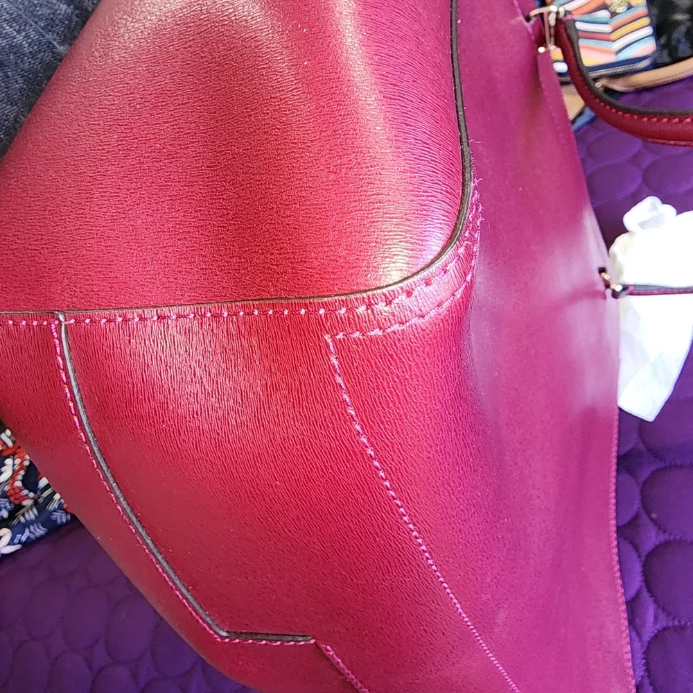 Like New Tory Burch Parker Large Top Zip Tote (11.55